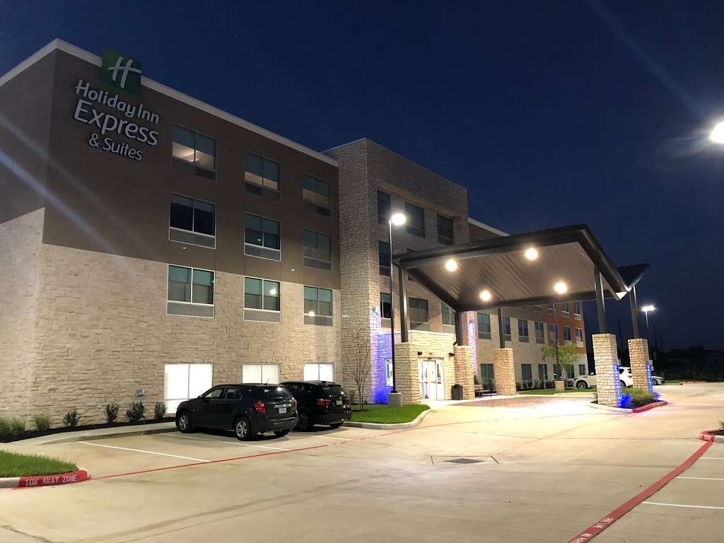 Holiday Inn Express & Suites Houston SW - Missouri City | 5007 Hwy 6, Missouri City, TX 77459 | Phone: (281) 969-8650