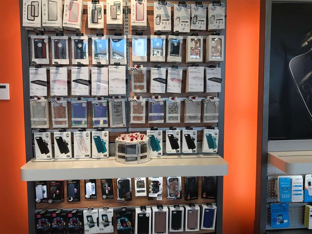 AT&T Store | 2003 Orchard Rd, Montgomery, IL 60538 | Phone: (331) 481-8145