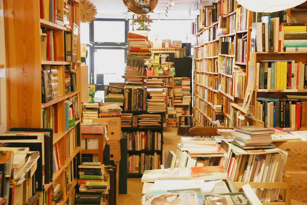 Black Gull Books | 121 High Rd, East Finchley, London N2 8AG, UK | Phone: 020 8444 4717