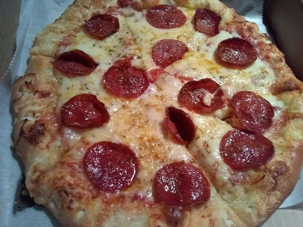 Action Pizza | 7202 Ogontz Ave, Philadelphia, PA 19138, USA | Phone: (215) 224-1932