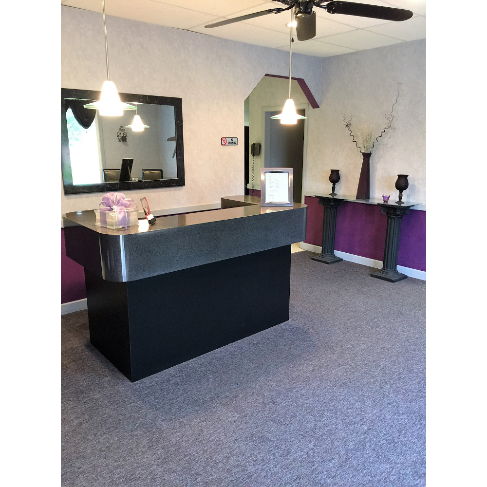 Kathleens Salon | 701 Belmont Ave, Folsom, PA 19033 | Phone: (610) 461-4247