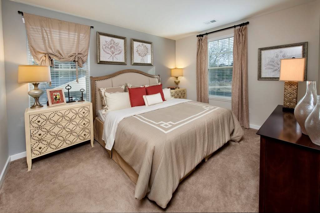 Lane Parke Apartments | 1000 Lane Parke Ct, Mountain Brook, AL 35223, USA | Phone: (205) 656-0550