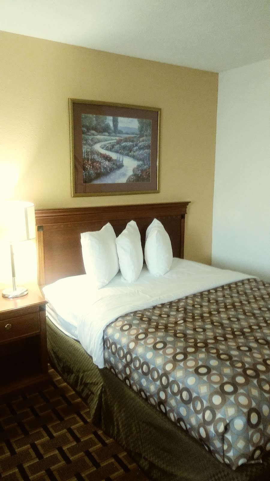 Waterfront Hotel and Conference Center | 2930 Waterfront Pkwy W Dr, Indianapolis, IN 46214 | Phone: (317) 299-8400