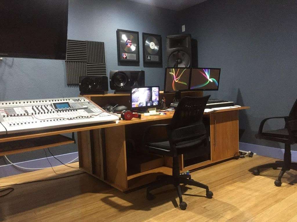 Rare Monkey Studios | 955 Park Ave a, Lake Park, FL 33403, USA | Phone: (561) 812-2869