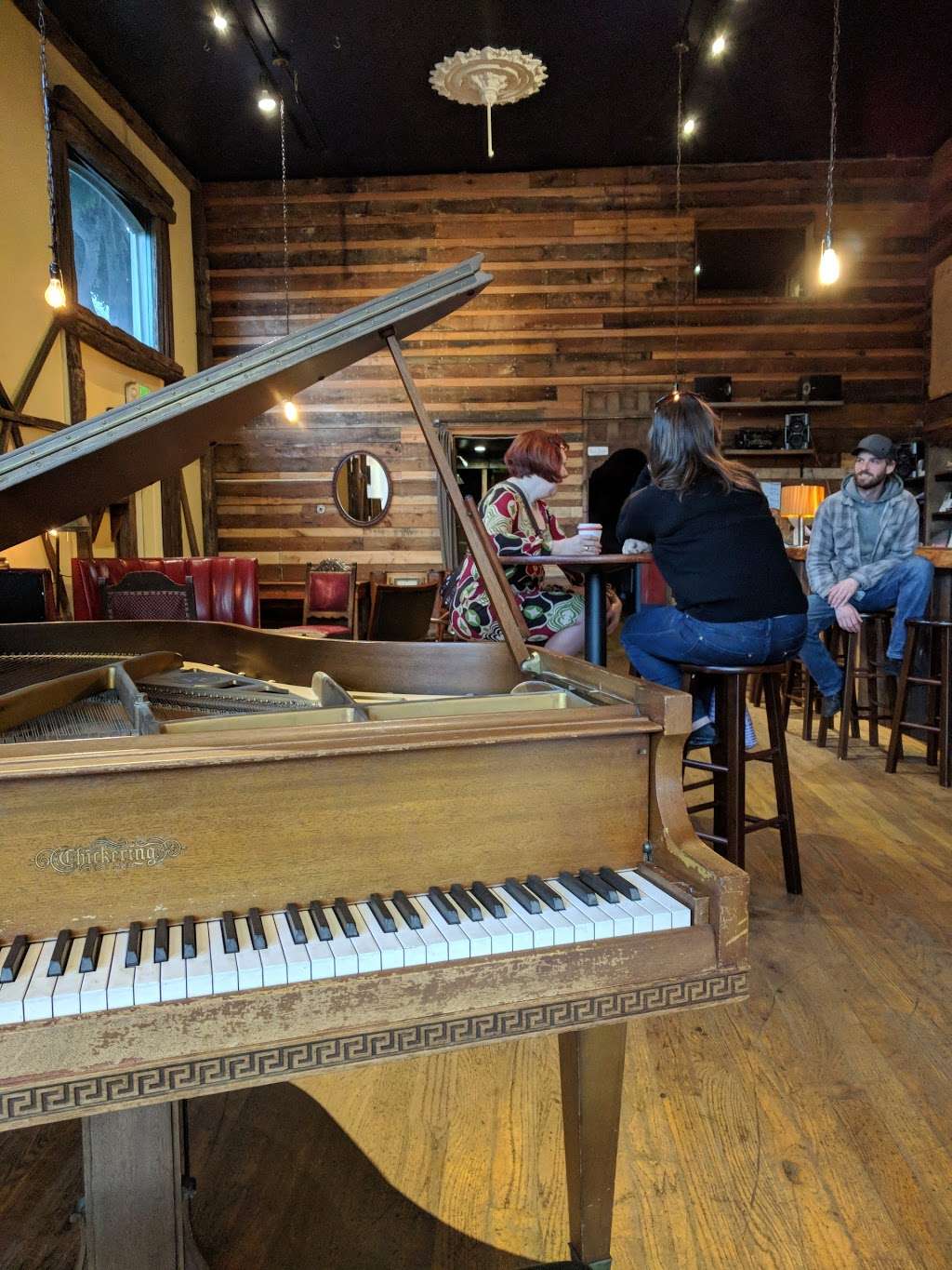 Amados | 998 Valencia St, San Francisco, CA 94110, USA | Phone: (415) 872-9110