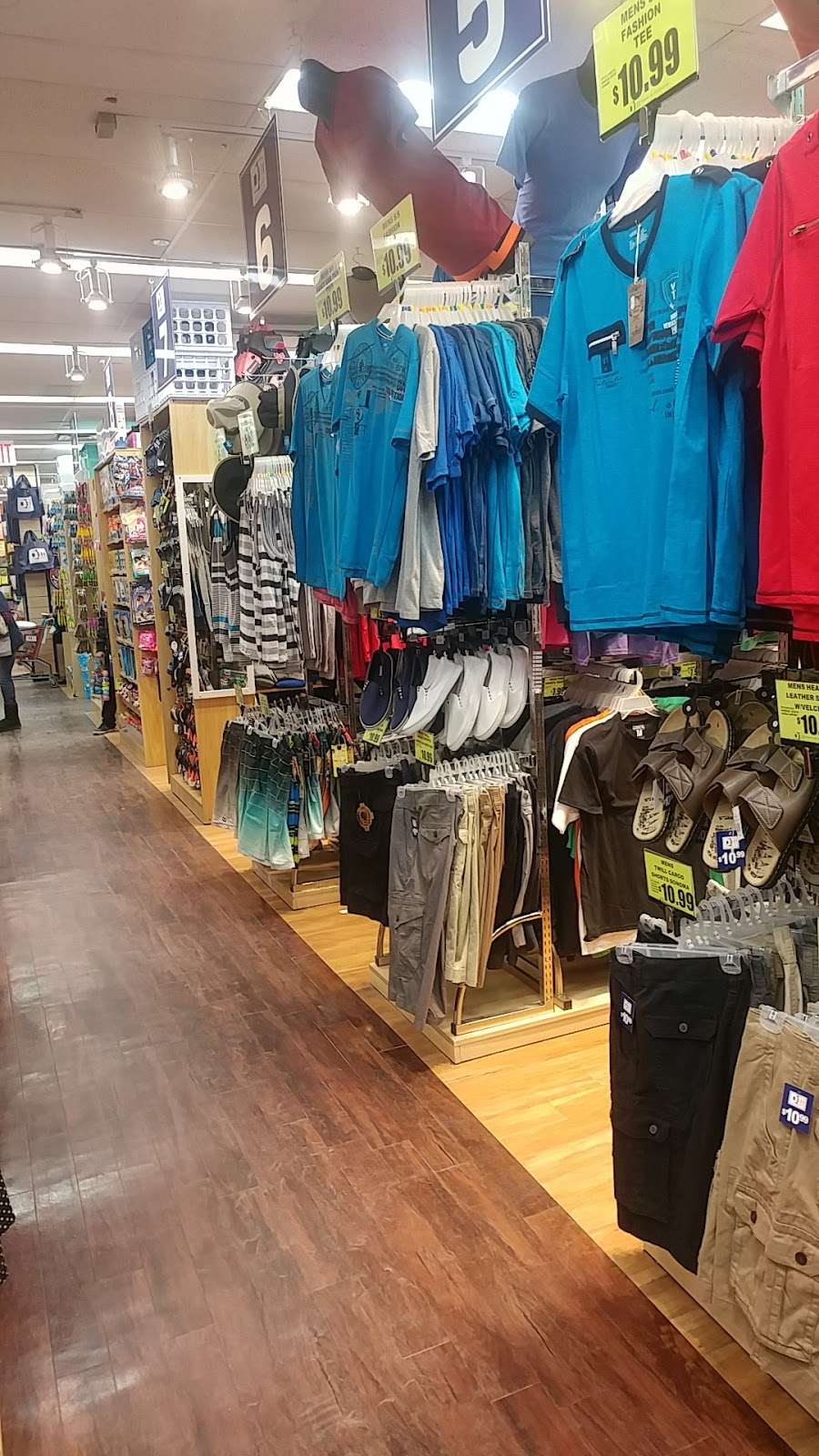 DII Deals & Discounts | 104-11 Liberty Ave, Ozone Park, NY 11417, USA | Phone: (718) 659-1459 DII Deals & Discounts | 104-11 Liberty Ave, Ozone Park, NY 11417, USA | Phone: (718) 659-1459