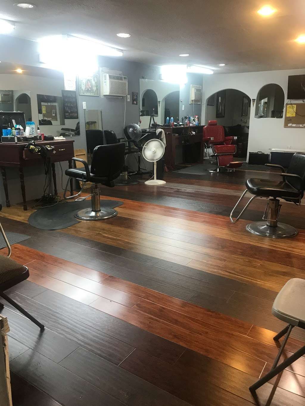 The Right Blend Barbershop | 8414 Mesa Dr, Houston, TX 77028, USA | Phone: (832) 897-2461