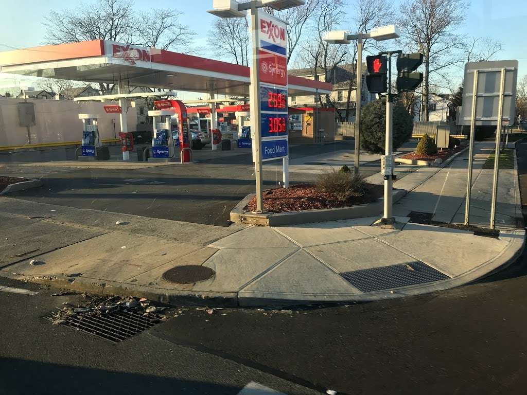 Exxon | 144 Hempstead Turnpike, West Hempstead, NY 11552, USA | Phone: (516) 246-9733