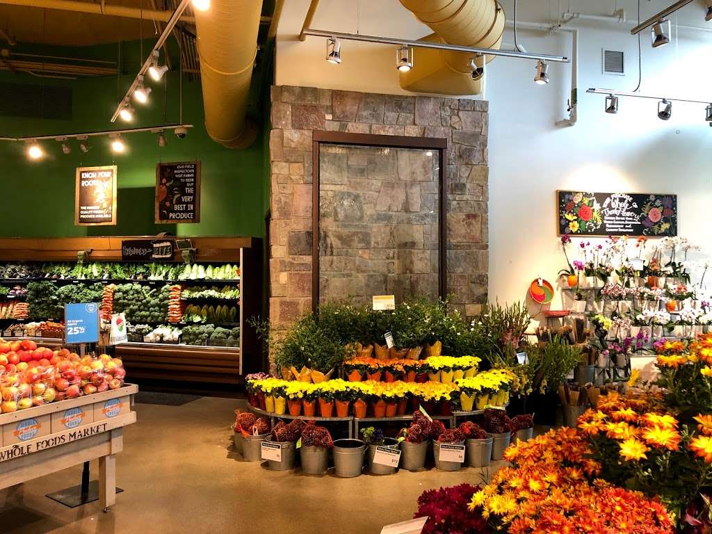 Whole Foods Market | 1550 N Kingsbury St, Chicago, IL 60642, USA | Phone: (312) 587-0648