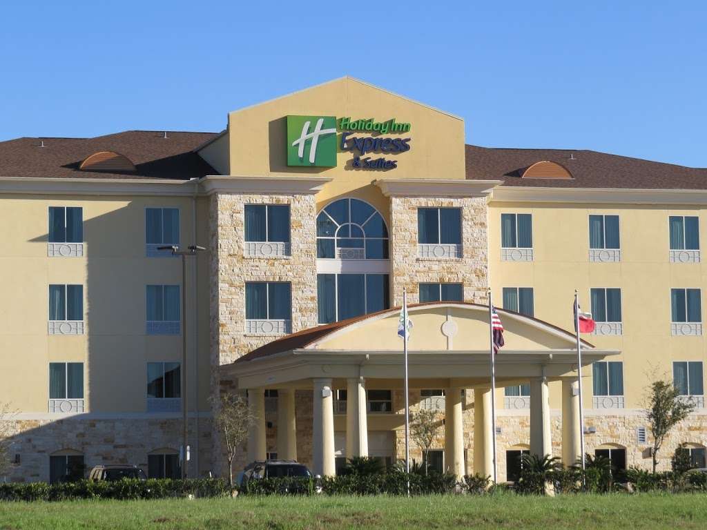 Holiday Inn Express & Suites Houston Northwest-Brookhollow | 4900 Federal Plaza Dr, Houston, TX 77092, USA | Phone: (713) 997-8101