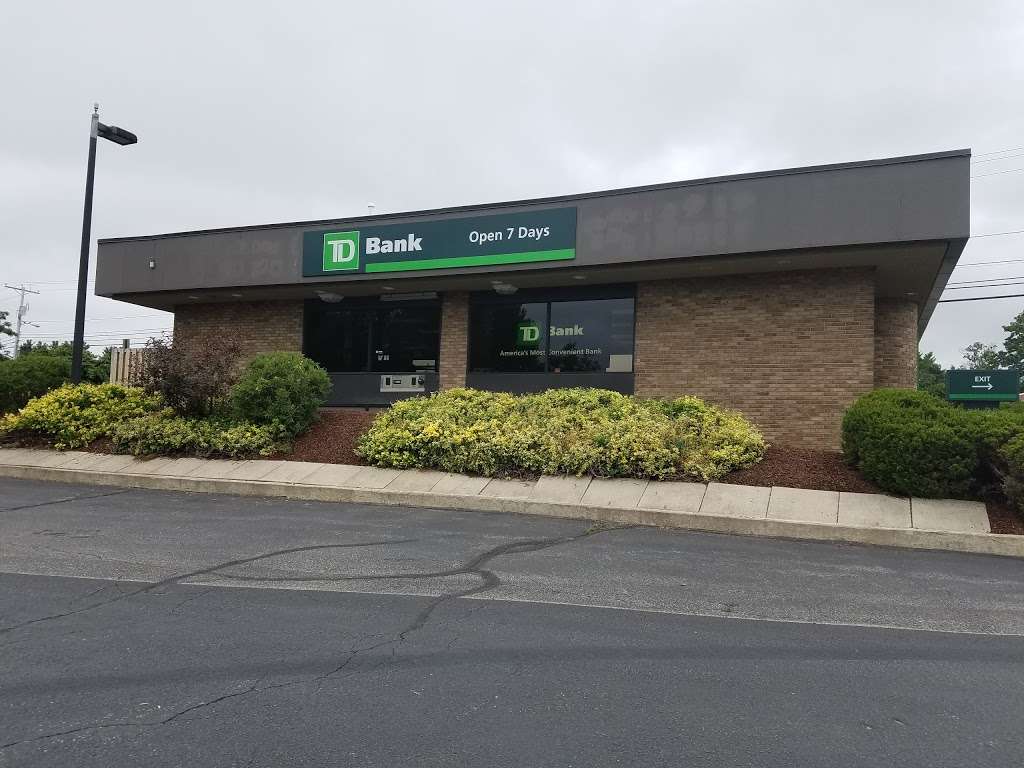 TD Bank | 80 Derry Rd, Hudson, NH 03051, USA | Phone: (603) 577-5070