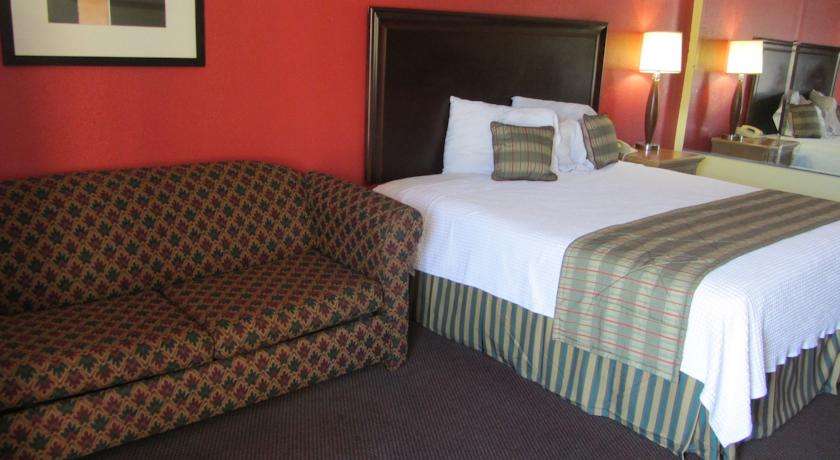 Classic Inn & Suites | 14621 US-59, Humble, TX 77396, USA | Phone: (281) 913-5186