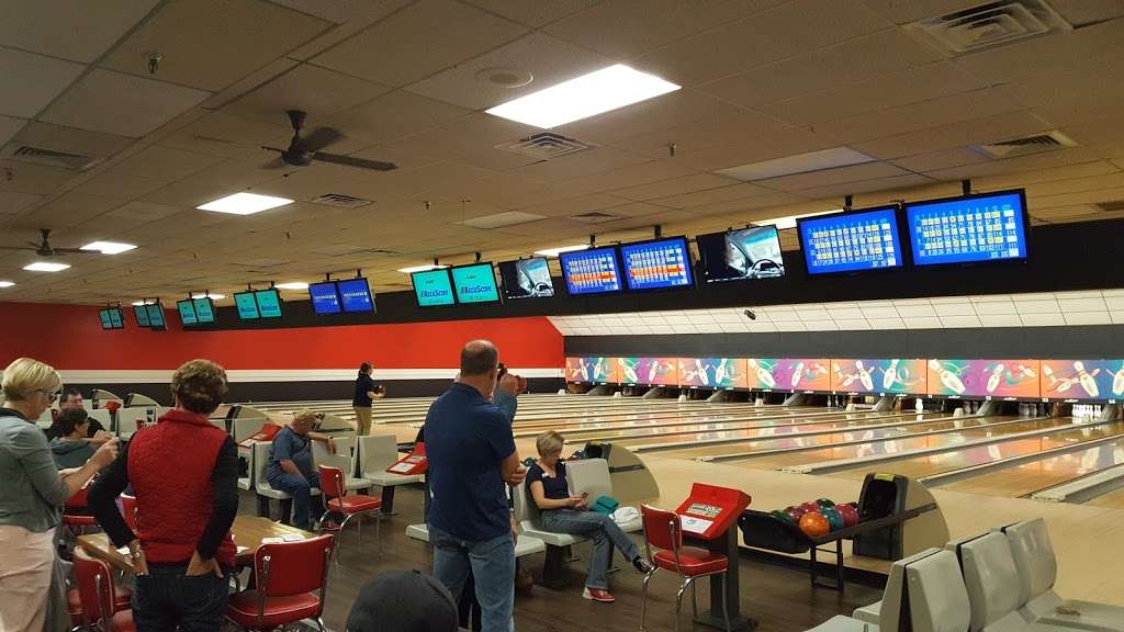 AMF Leesburg Lanes | 2813 W Main St, Leesburg, FL 34748, USA | Phone: (352) 787-3335