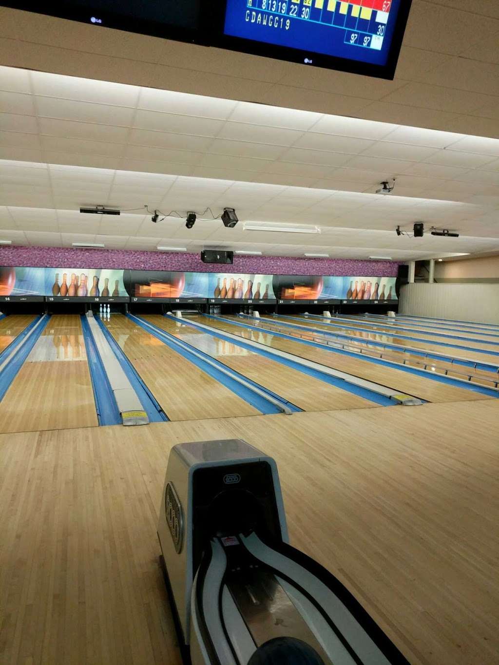 Devon Lanes | 300 Lancaster Ave, Devon, PA 19333 | Phone: (610) 688-1920