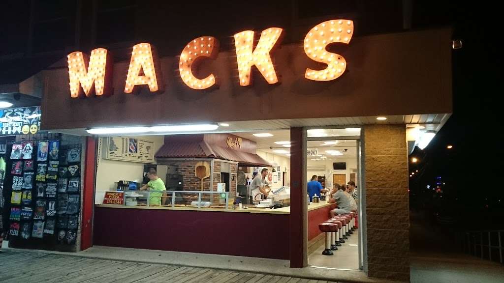 Macks Pizza | 4200 Boardwalk, Wildwood, NJ 08260 | Phone: (609) 729-0244