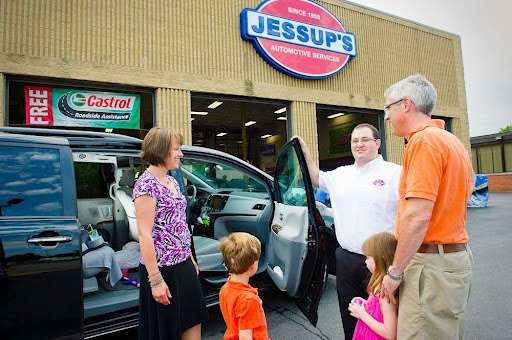 Jessups Automotive Services and Car Wash | 1118 E 31st St, La Grange Park, IL 60526 | Phone: (708) 352-8800
