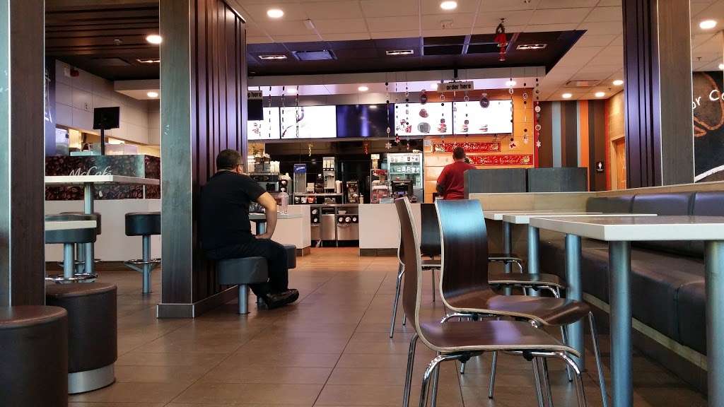 McDonalds | 6650 W Van Buren St, Phoenix, AZ 85043, USA | Phone: (623) 936-1633