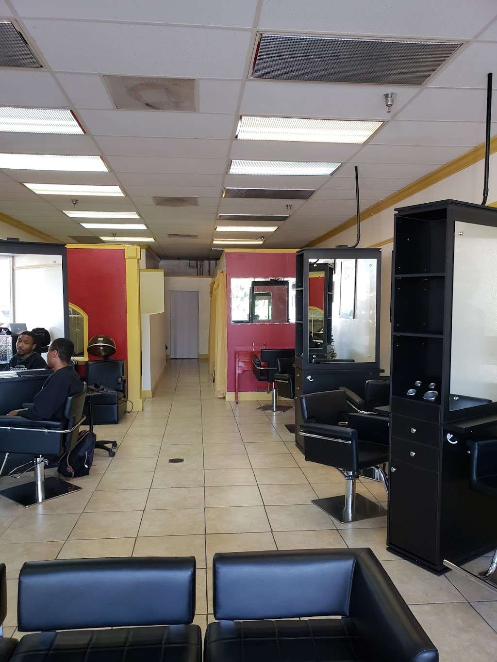 Chic Hair Salon and Spa | 1750 Sunshadow Dr #126, Casselberry, FL 32707, USA | Phone: (407) 951-5664