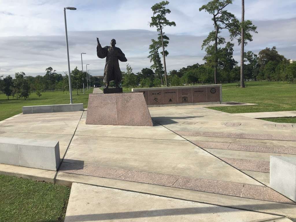 Martin Luther King Jr. Memorial | MacGregor Park Trail, Houston, TX 77021, USA