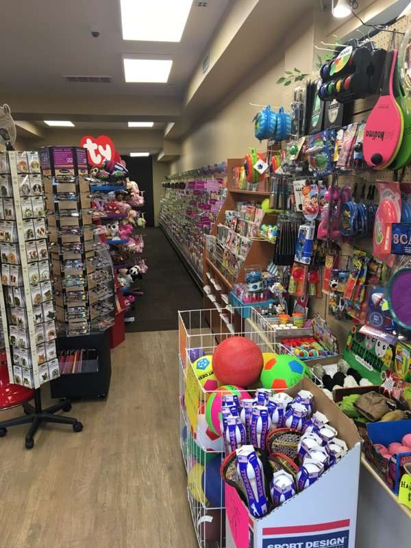The Corner Store 260 | 260 Rockaway Pkwy, Valley Stream, NY 11580 | Phone: (516) 218-2811