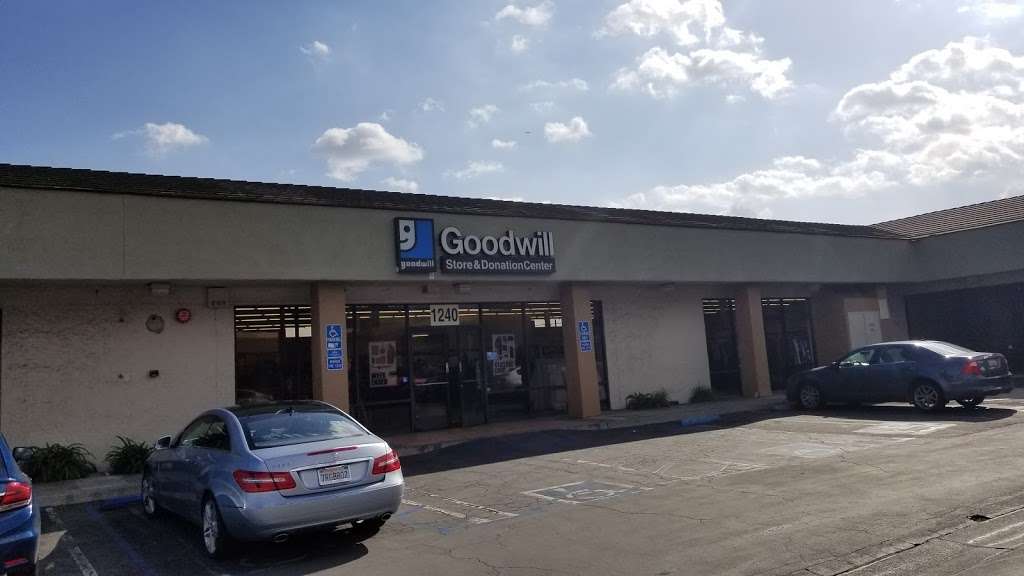 Goodwill Southern California Store & Donation Center | 1240 W 7th St, Upland, CA 91786, USA | Phone: (909) 982-9017