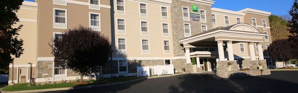 Holiday Inn Express Hotel & Suites Danbury - I-84 | 89 Mill Plain Rd, Danbury, CT 06811, USA | Phone: (203) 205-0800