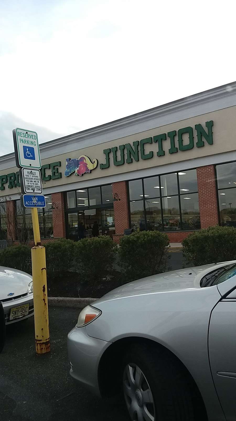 Produce Junction Inc | 6825 Tilton Rd, Egg Harbor Township, NJ 08234, USA | Phone: (609) 383-6025