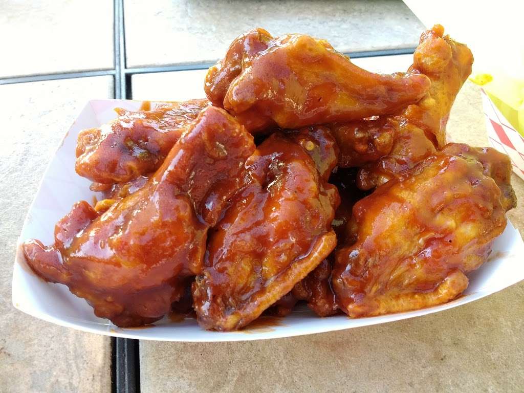 Willys Wings | 109 Bear Creek Ave, Morrison, CO 80465, USA | Phone: (303) 697-1232