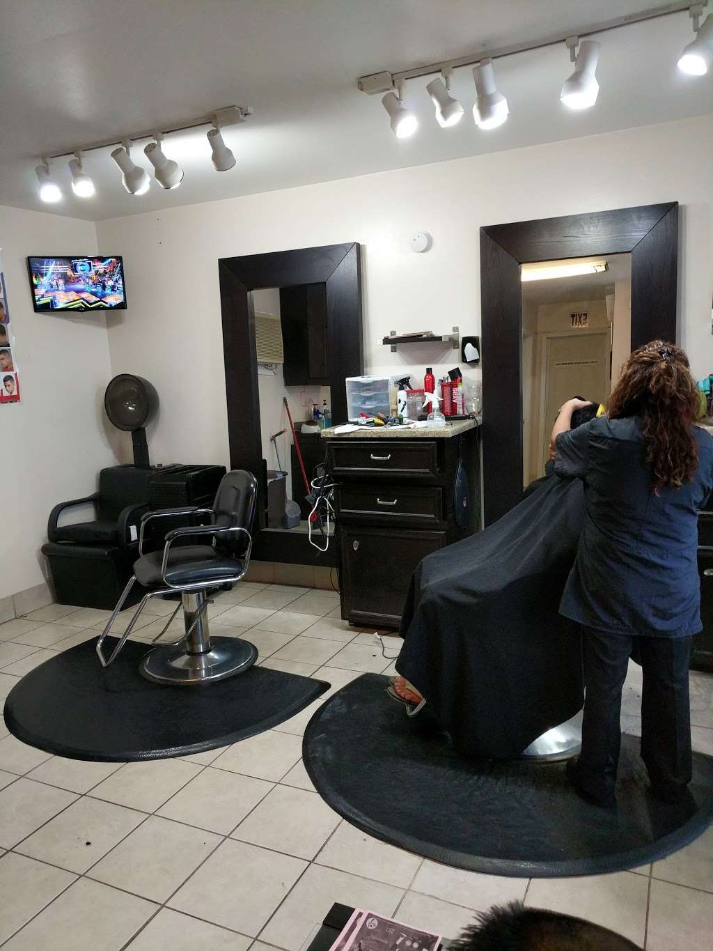 Alfas Beauty Hair Salon | 336 Hill Rd, Houston, TX 77037, USA | Phone: (713) 530-3236