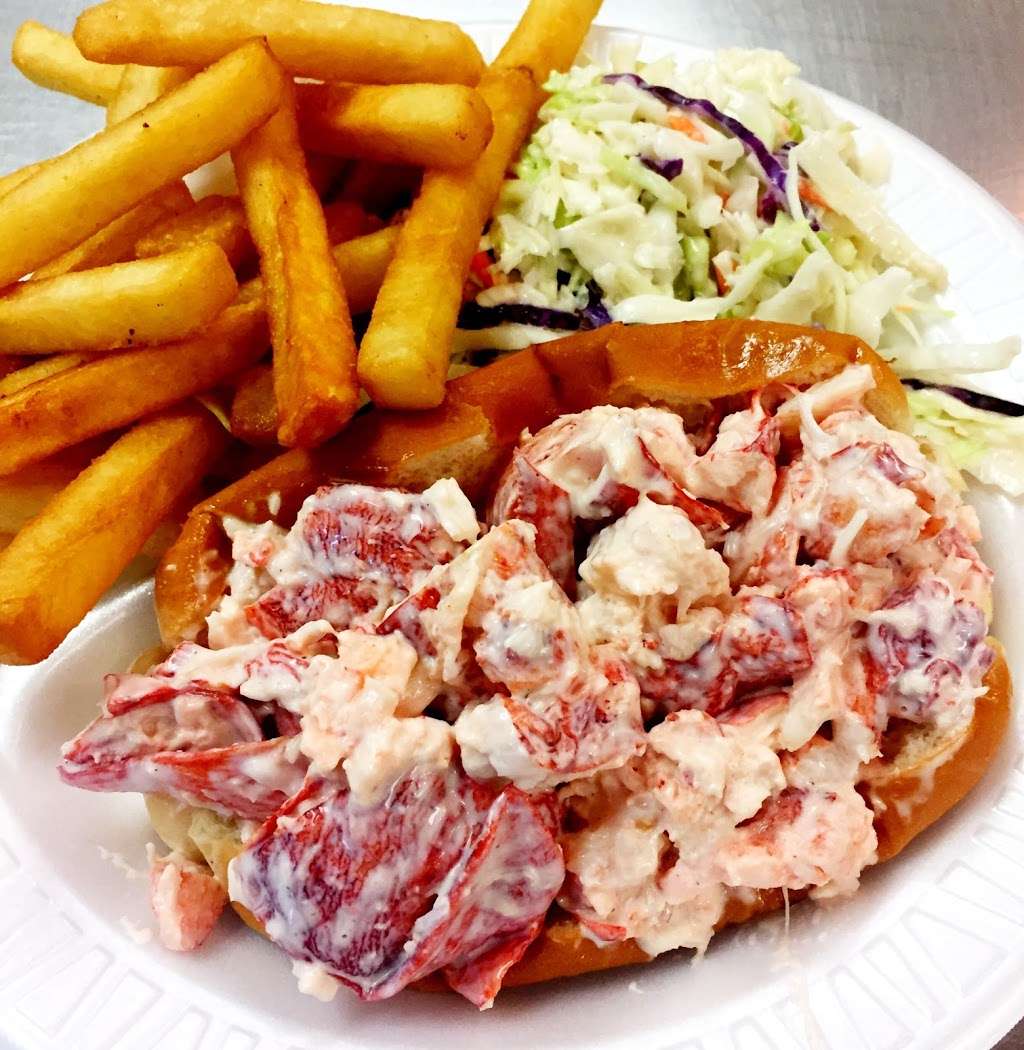 Lobster Claw Seafoods | 3 Main St, North Reading, MA 01864, USA | Phone: (978) 664-6349