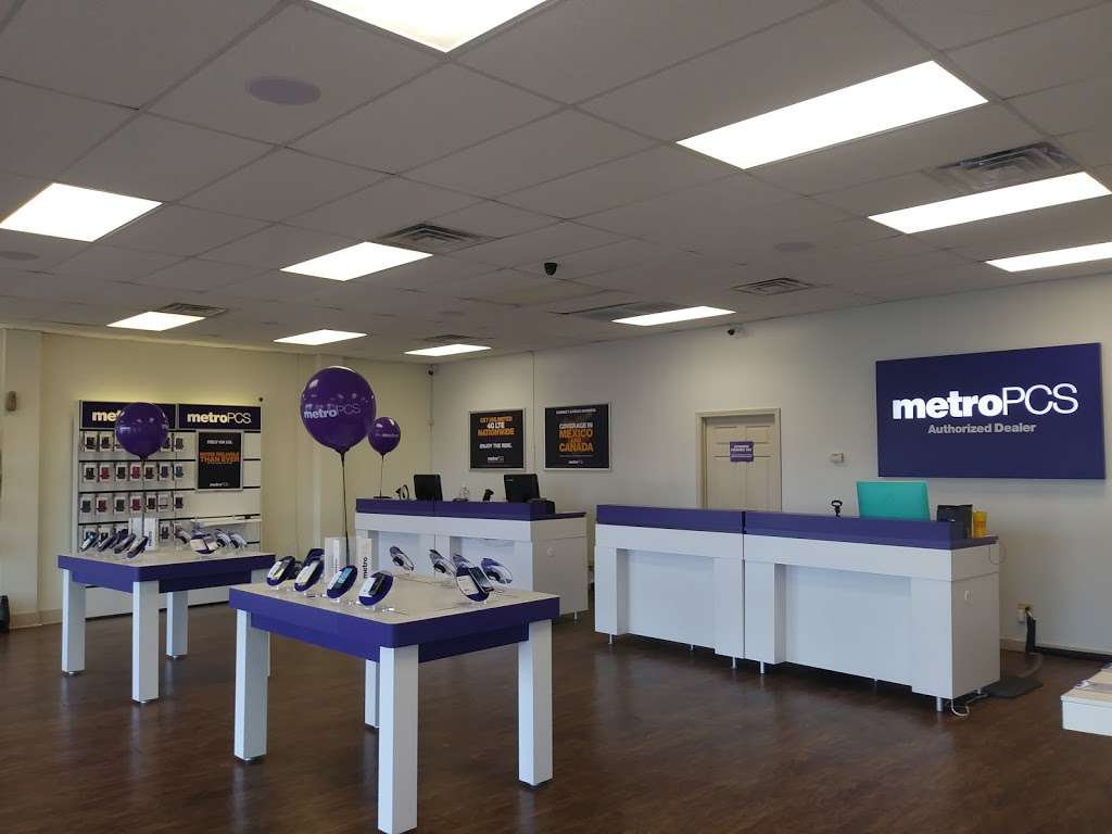 Metro by T-Mobile | 4402 San Pedro Ave, San Antonio, TX 78212, USA | Phone: (210) 988-5436