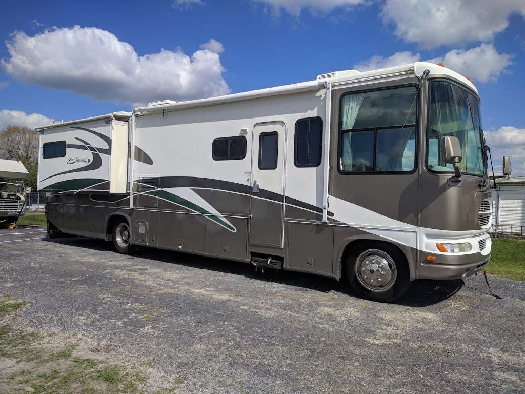 Lakeshore RV Sales LLC | 3404 US-92, Lakeland, FL 33801, USA | Phone: (863) 333-0913