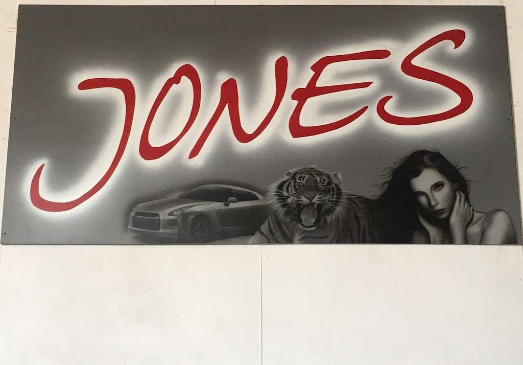 Jones Body & Paintwork | Rear of 178 Crow Lane, Romford RM7 0ES, UK | Phone: 07877 227365