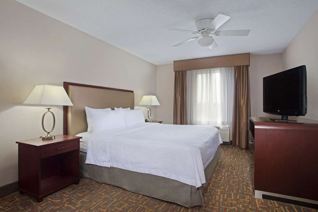 Homewood Suites by Hilton Somerset | 101 Pierce St, Somerset, NJ 08873, USA | Phone: (732) 868-9155