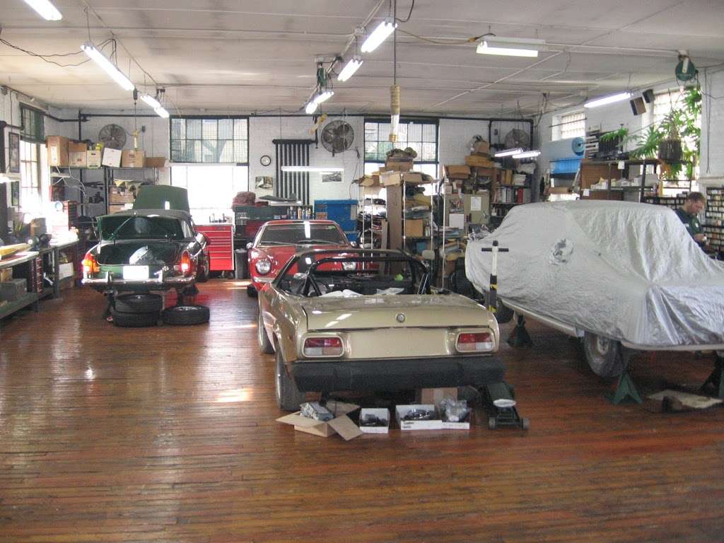 Ragtops & Roadsters | 203 S 4th St, Perkasie, PA 18944 | Phone: (215) 257-1202