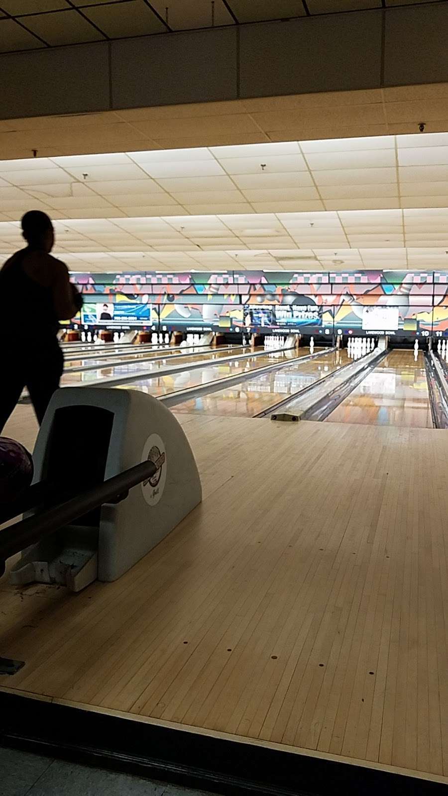 Lakewood Bowl | 5125 Sauk Trail, Richton Park, IL 60471 | Phone: (708) 481-3313