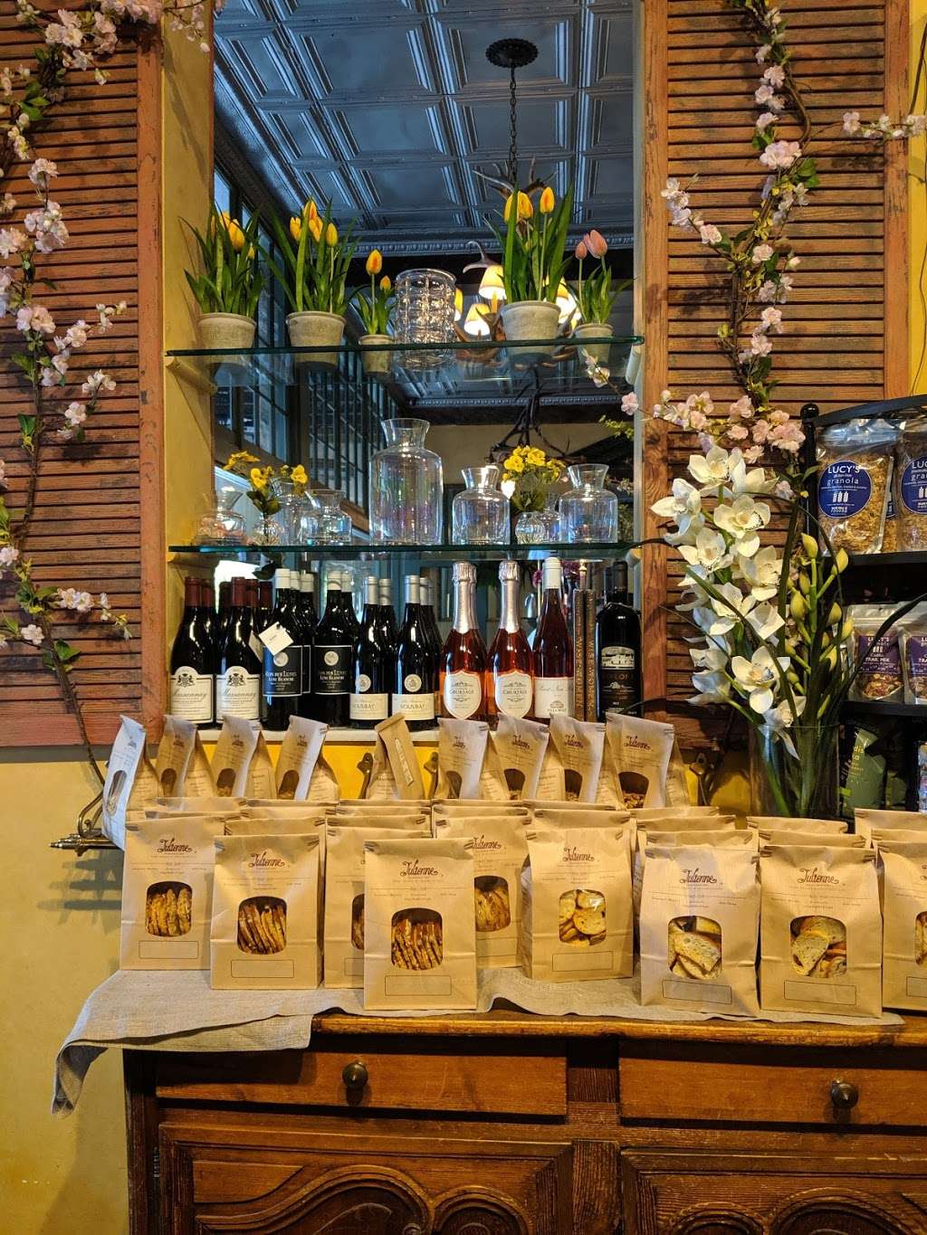 Julienne Fine Foods And Celebrations | 2649 Mission St, San Marino, CA 91108, USA | Phone: (626) 441-2290