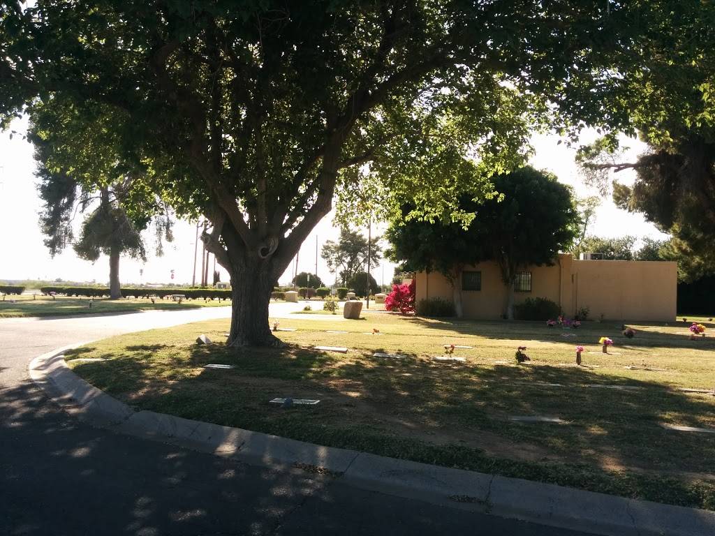 Resthaven Park Cemetery | 6450 W Northern Ave, Glendale, AZ 85301, USA | Phone: (623) 939-8394