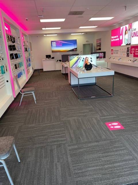 T-Mobile | 2375 Wesley Chapel Rd Ste 3, Decatur, GA 30035, USA | Phone: (770) 702-0630