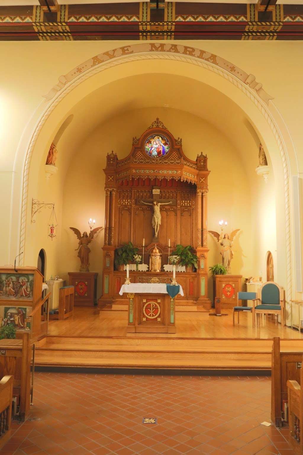 St Mary of Celle Catholic Church | 1428 Wesley Ave, Berwyn, IL 60402, USA | Phone: (708) 788-0876