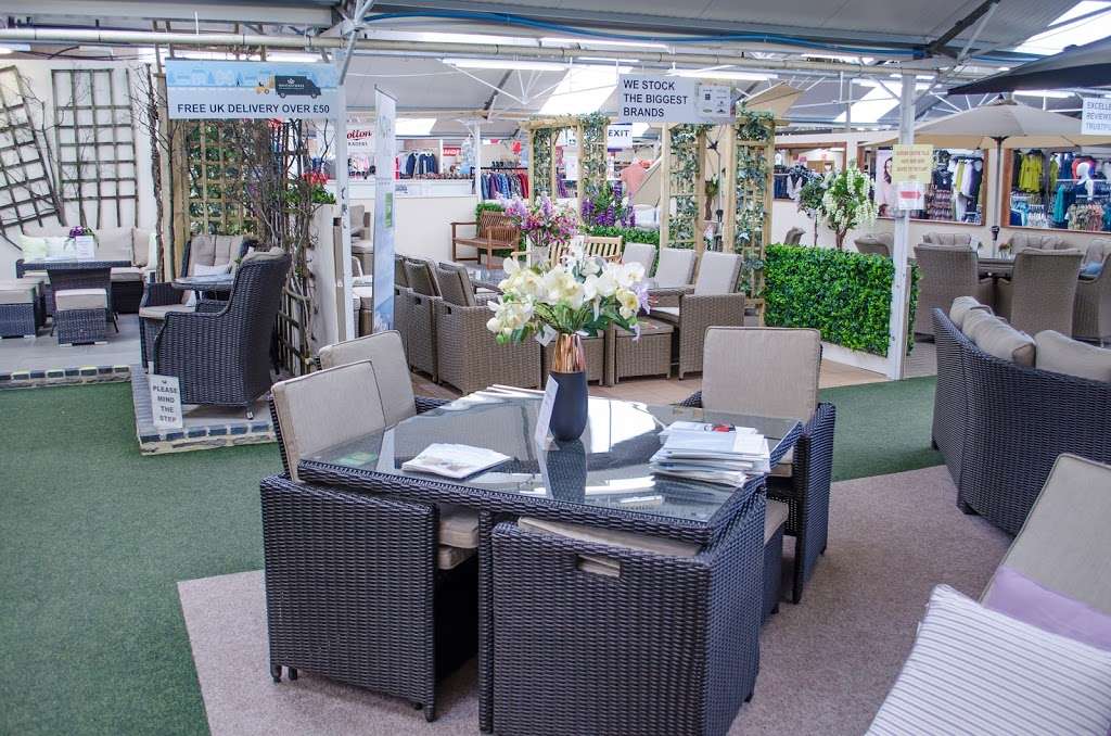 White Stores @ Phoenix Rose Home and Gardens | Cattlegate Road, Crews Hill, Enfield EN2 9DP, UK | Phone: 0333 121 0158