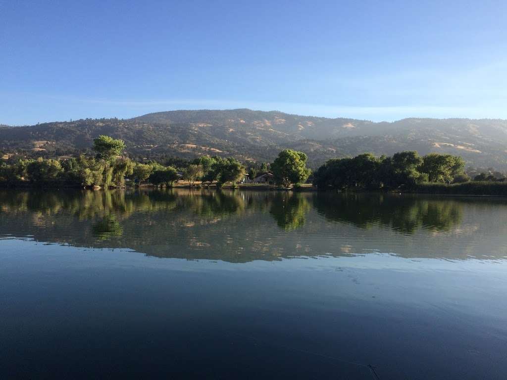 Four Island Lake | 29641 Pinedale Dr, Tehachapi, CA 93561, USA