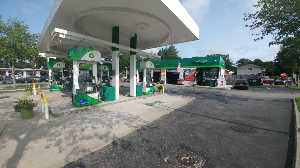BP Gas Station | 303 Maple Ave, Smithtown, NY 11787, USA | Phone: (631) 360-1333