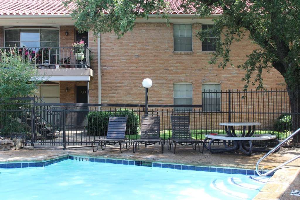 The Colony Apartments | 3321 Coker St, Irving, TX 75062, USA | Phone: (972) 255-5000