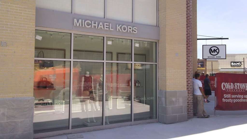 Michael Kors Outlet | 1847 Village West Pkwy Suite k123, Kansas City, KS 66111, USA | Phone: (913) 788-5508
