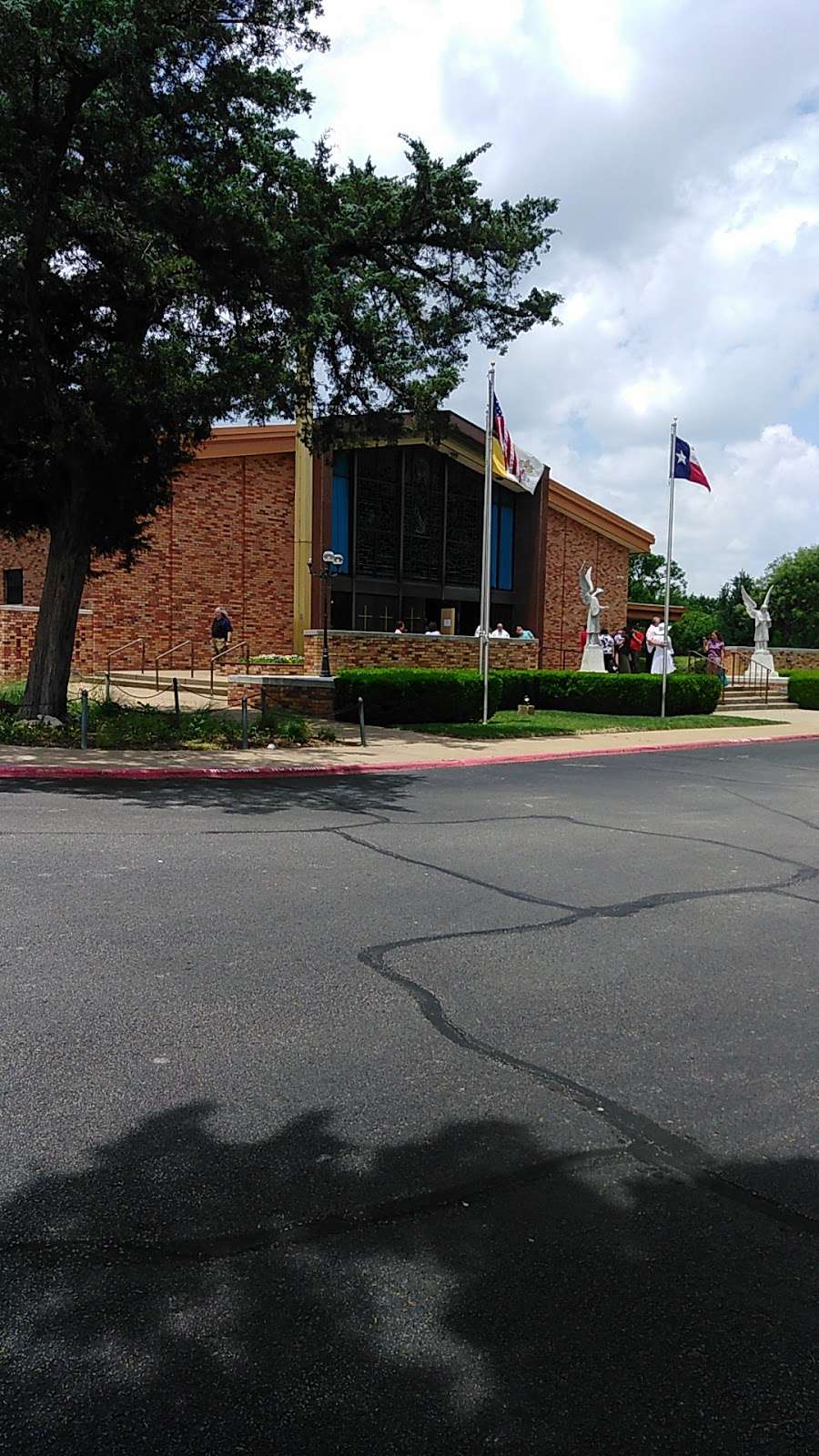 St Elizabeth Catholic Church | 4015 S Hampton Rd, Dallas, TX 75224, USA | Phone: (214) 331-4328
