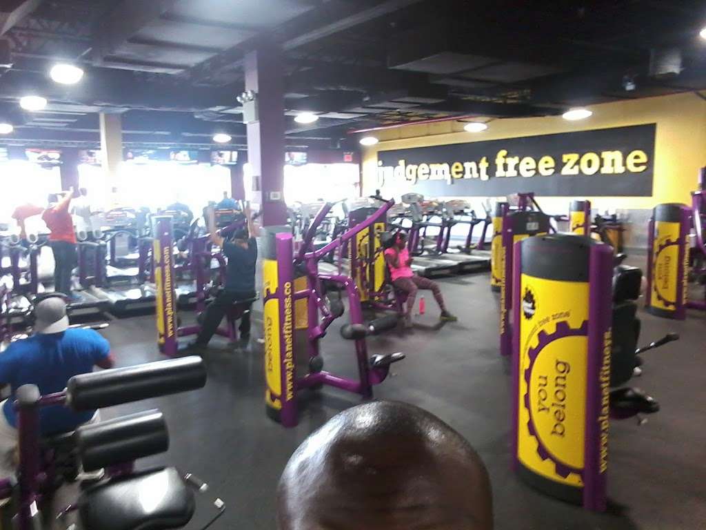 Planet Fitness | 2040 Forest Ave, Staten Island, NY 10303, USA | Phone: (718) 407-7330