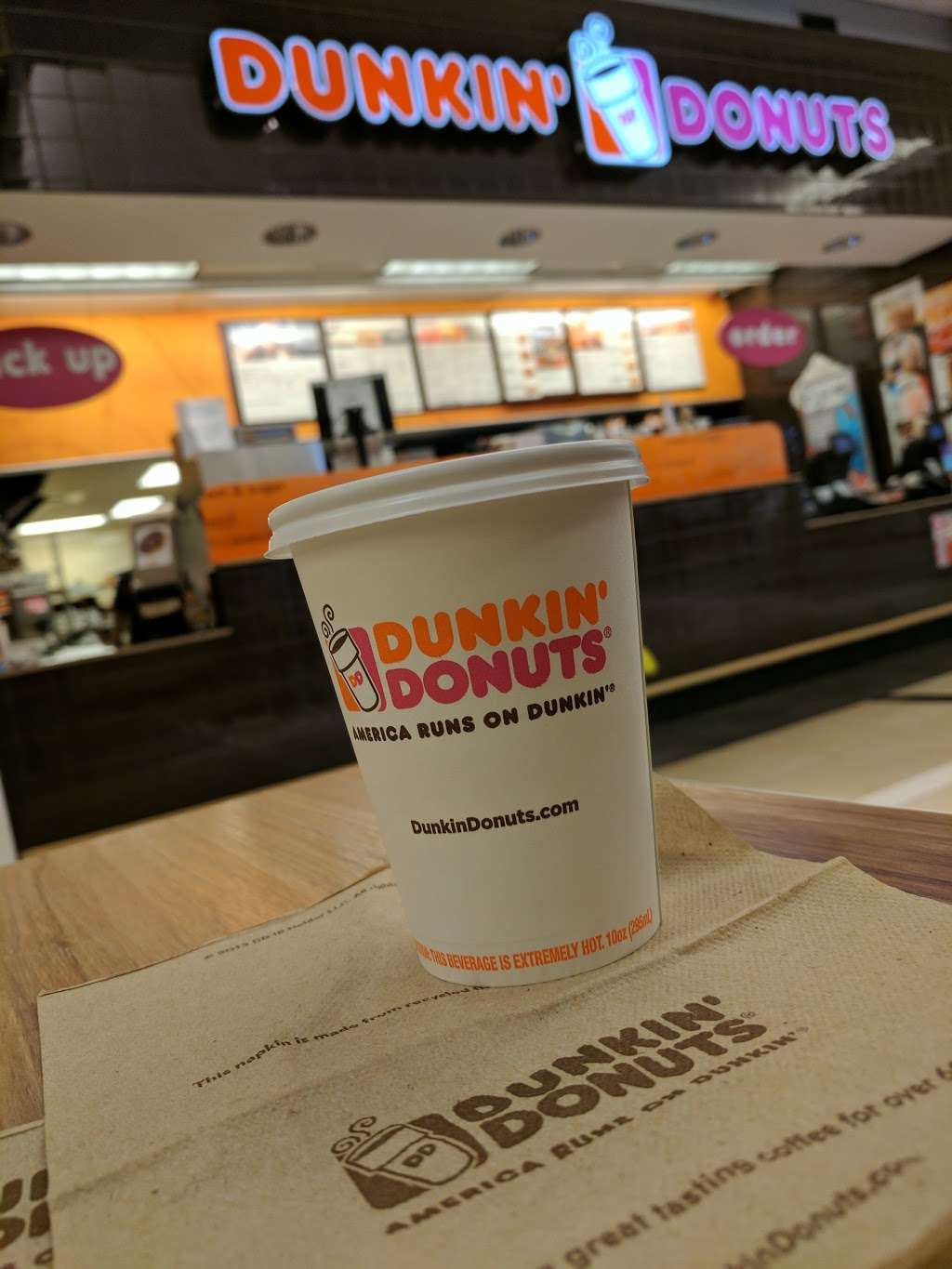 Dunkin Donuts | 150 Quaker Bridge Mall, Lawrenceville, NJ 08648, USA | Phone: (609) 799-5500