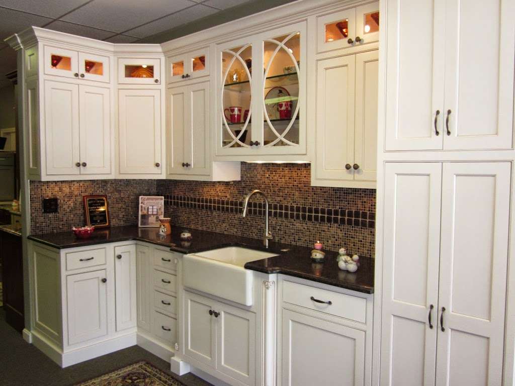 Comfort Kitchens of New Hampshire | 127 Rockingham Rd, Derry, NH 03038 | Phone: (603) 437-5599