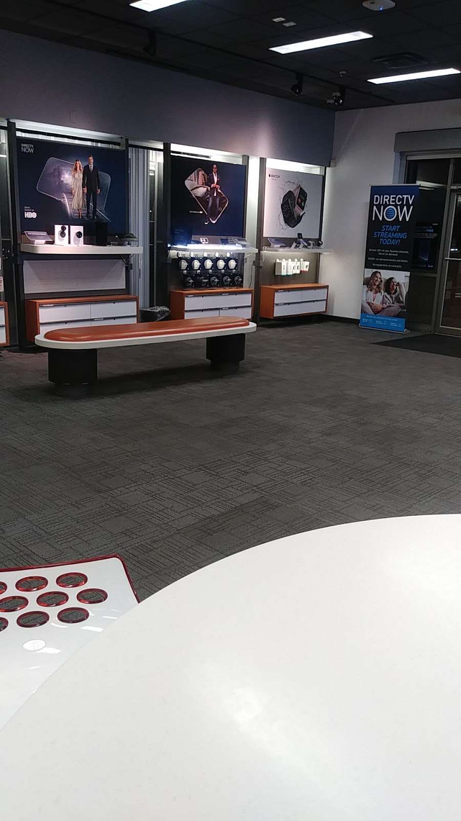 AT&T Store | 10201 Martin Luther King Jr Hwy #160, Bowie, MD 20720 | Phone: (301) 809-6457